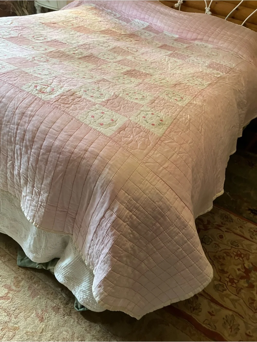 Hand sewn embroidered vintage quilt size full / queen
